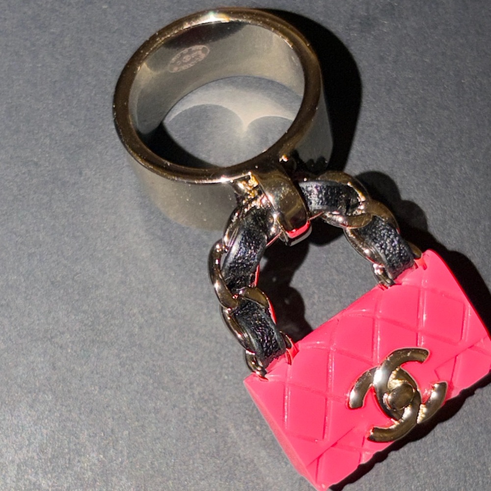 π CC bag π
Charm π Ring π Size 6 β¨ - Picture 6 of 9